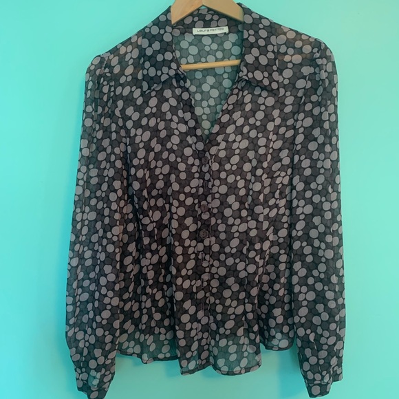 Women’s Top - Button-Down Shirt - Picture 8 of 9